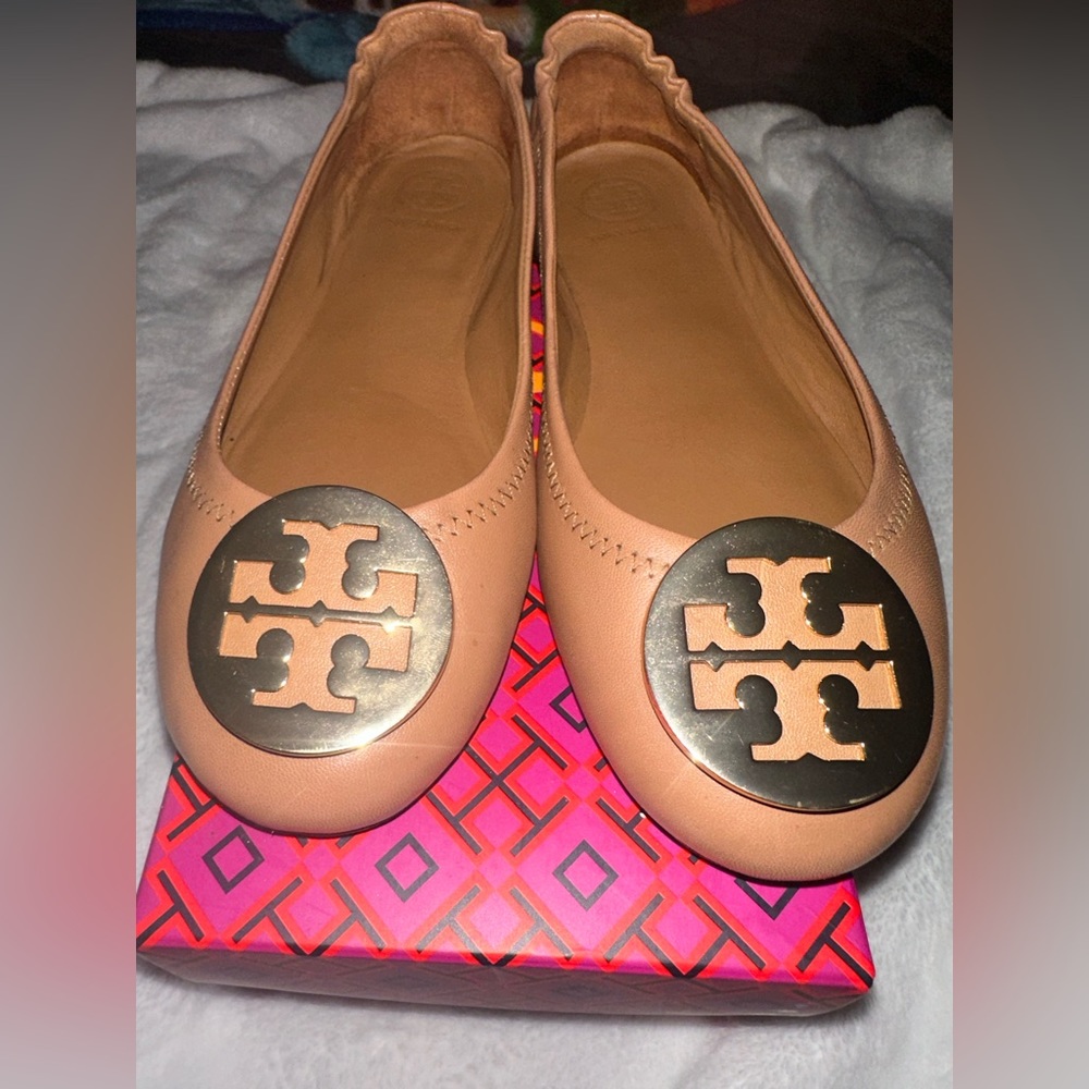 Tory Burch flats in great condition